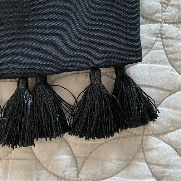 Club Monaco | Cropped Tassel Camisole — Black | XS - Picture 4 of 11